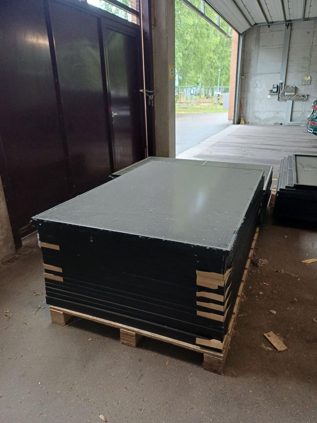 Longi Dispositivi a energia solare: Restposten! Diverse Solarmodule & 2 Wechselrichter – Usato da Rickenbach b. Wil venduto da Toptrading 2