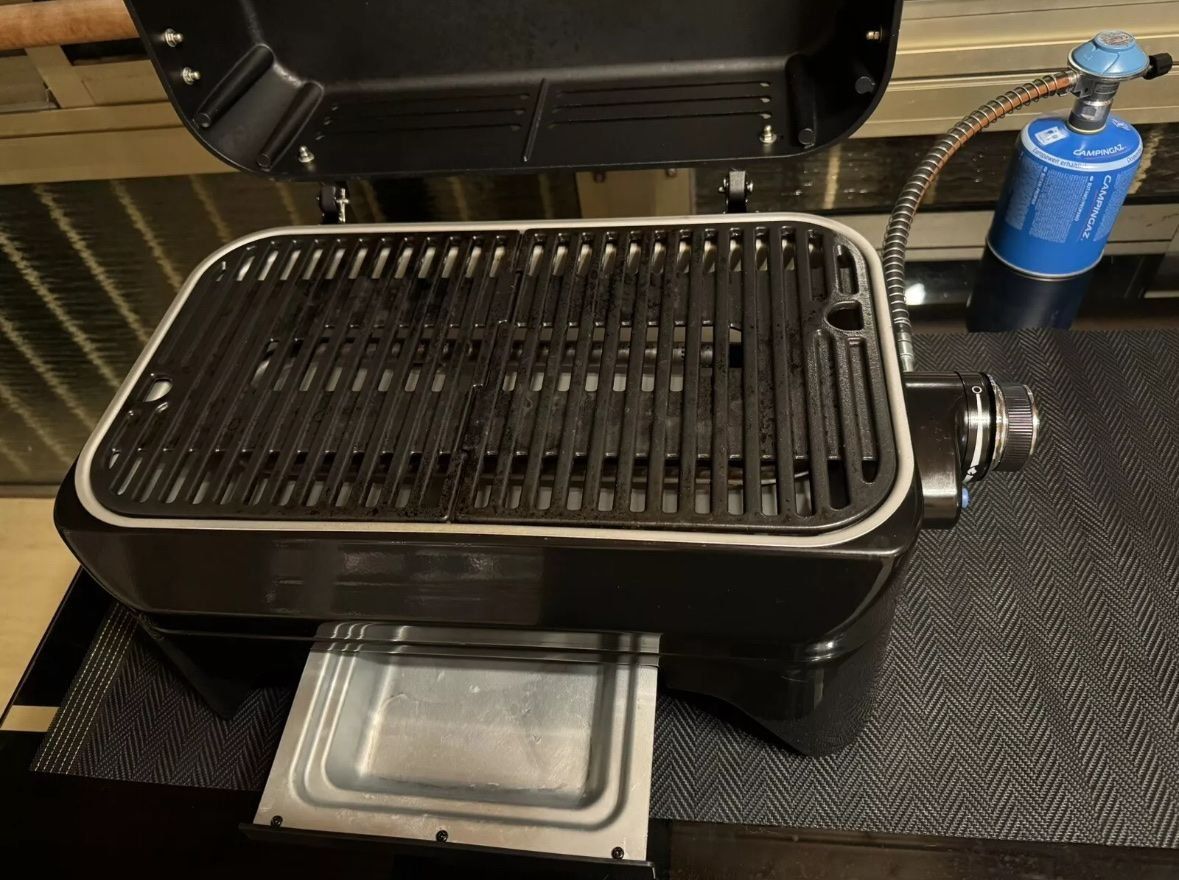 Griglie: Campingaz Attitude 2go CV Gasgrill – Usato da Urdorf venduto da Tina_a 2