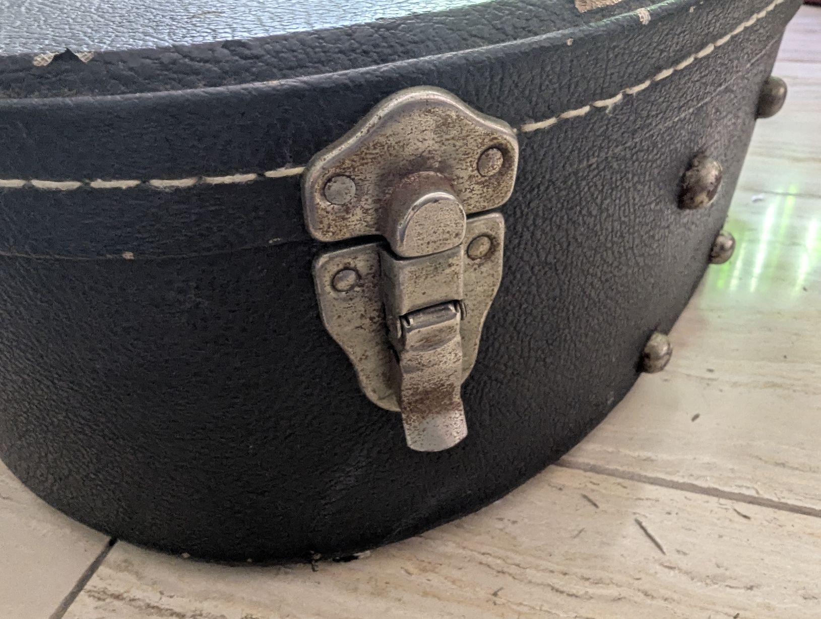 Valises de voyage: Westerngitarren-Koffer – D'occasion à Basel par ral_cxh6 3