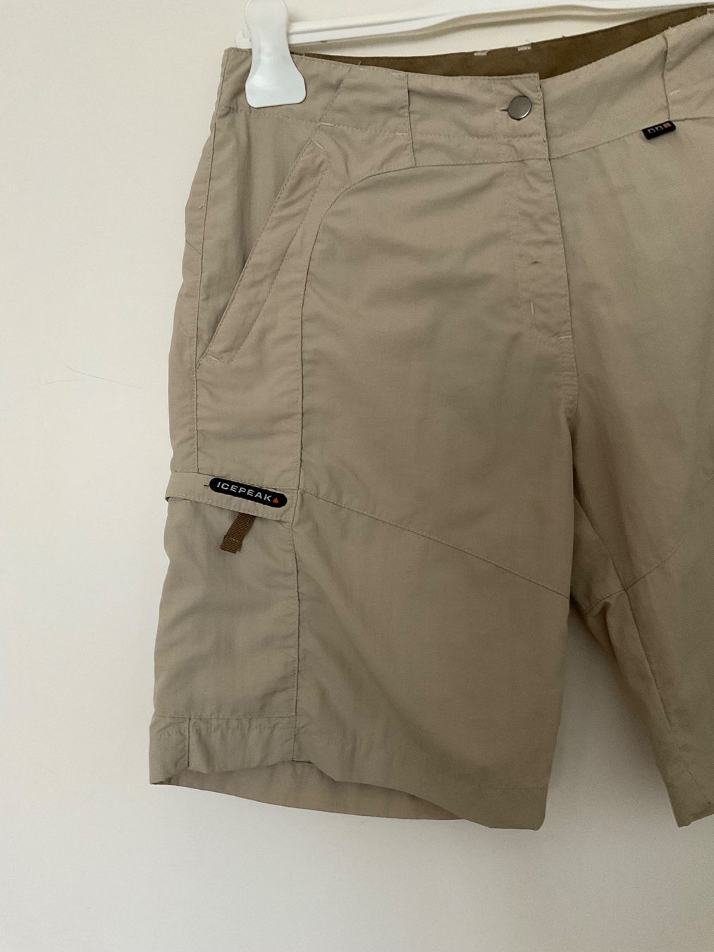 Icepeak Pantaloni: ICEPEAK Shorts Gr 38 beige-olive – Usato da Schlieren venduto da Vilsonella 1