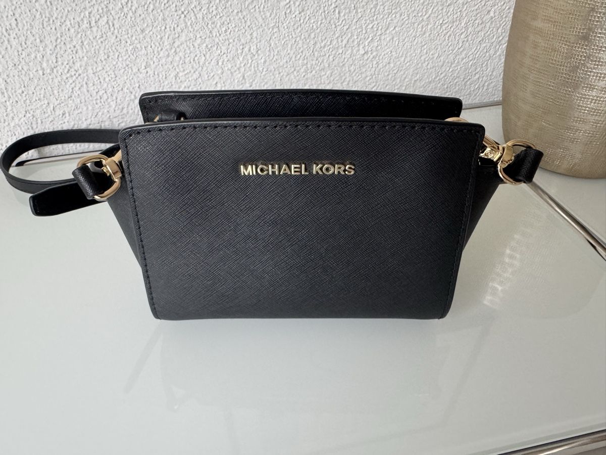 Michael Kors Taschen für Damen: Michael Kors kleine Handtasche – Gebraucht aus Hergiswil NW von Arbours 3