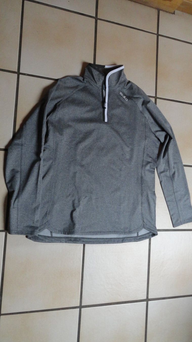 Odlo Maglioni & Felpe: Odlo leichter Shellpullover NEU grau XL – Nuovo e nell'imballaggio originale da Gstaad venduto da Kuhstall-2026 1