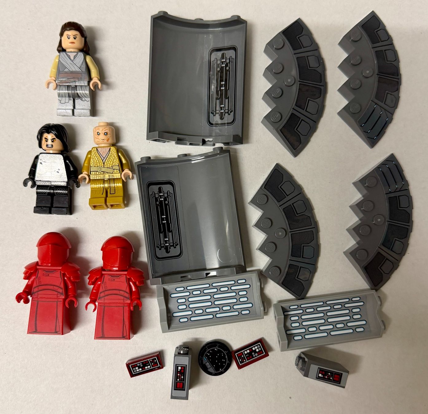 Lego Kit di costruzioni: Lego Star Wars 75216 - Snoke's Throne Room – Usato da Höri venduto da PSMarinho 3