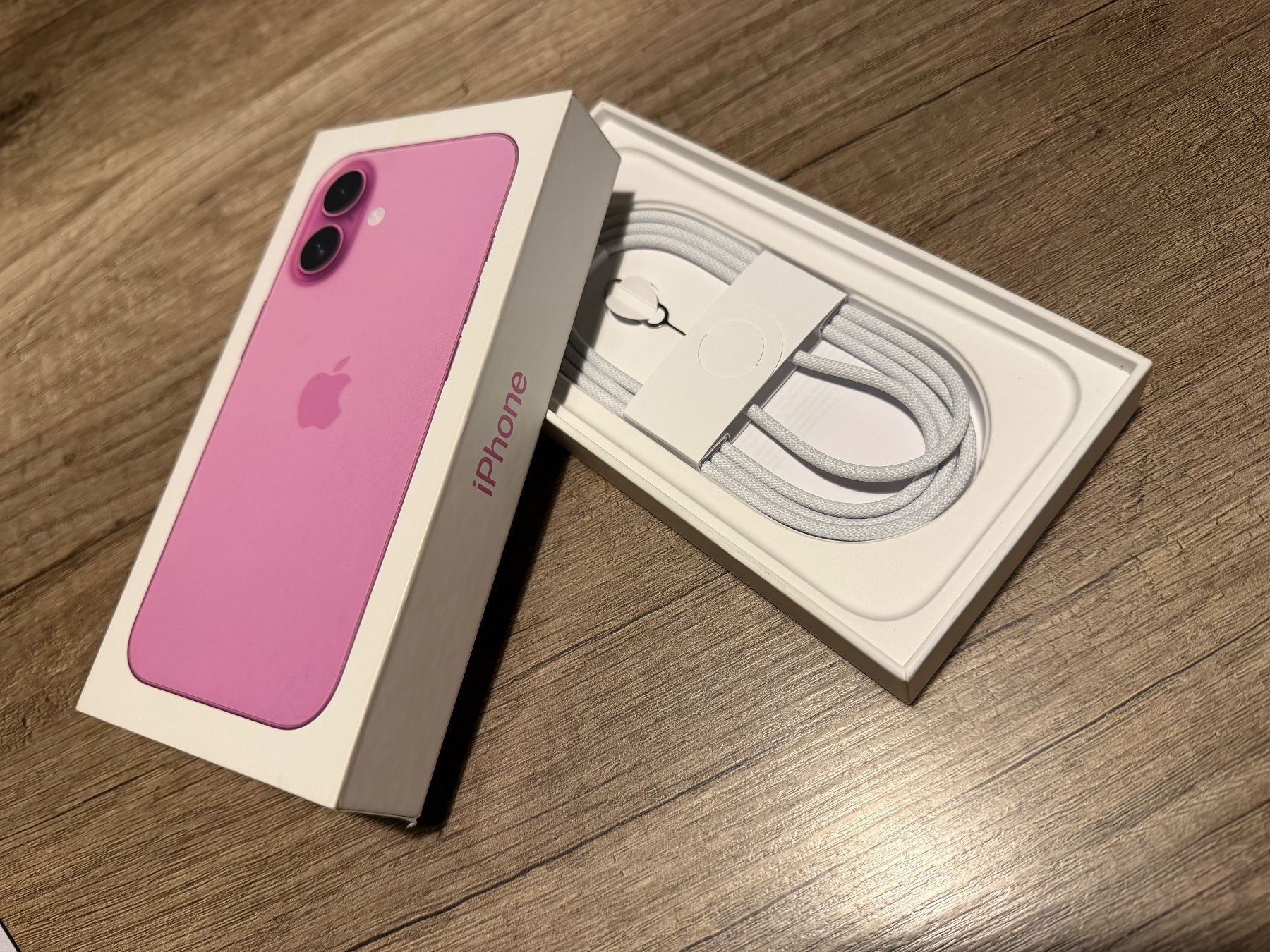 Apple Telefoni cellulari / Smartphones: iPhone 16 128 GB – Usato da Oberriet SG venduto da ang_jn85 1