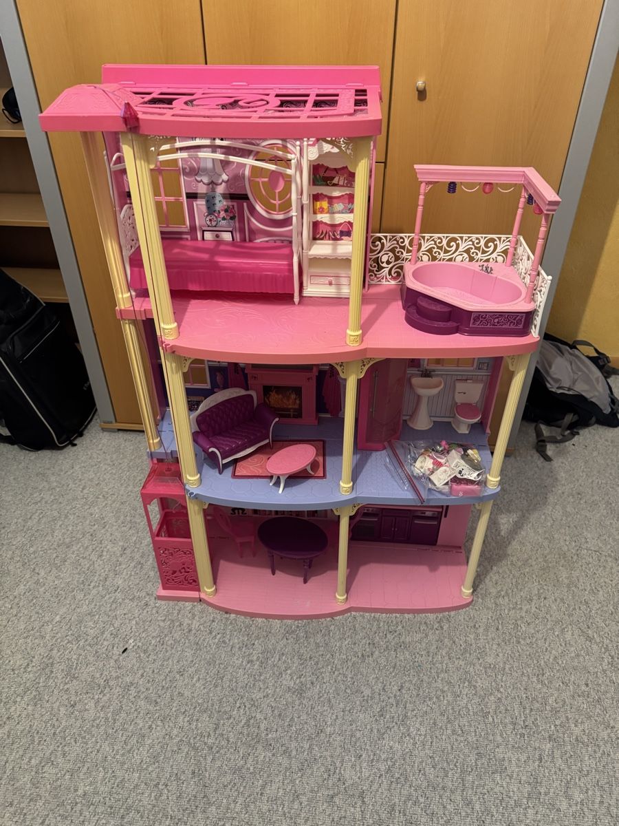 Barbie Case e mobili per bambole: Barbie Haus – Usato da Gümligen venduto da PSK 1