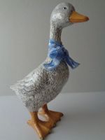 Grosse Porzellan-Ente - datiert