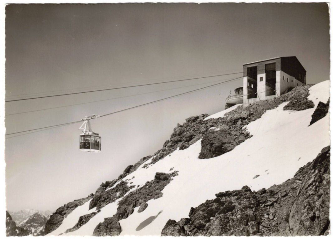 Cartoline postali: St. Moritz - Luftseilbahn Corviglia--Piz Nair – Usato da Binningen venduto da Mountainrider
