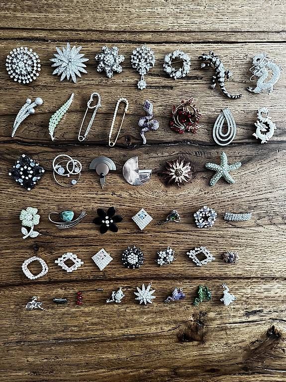 Sonstiger Schmuck: Grosses Broschen Paket – Gebraucht aus Muttenz von einfach-schoen