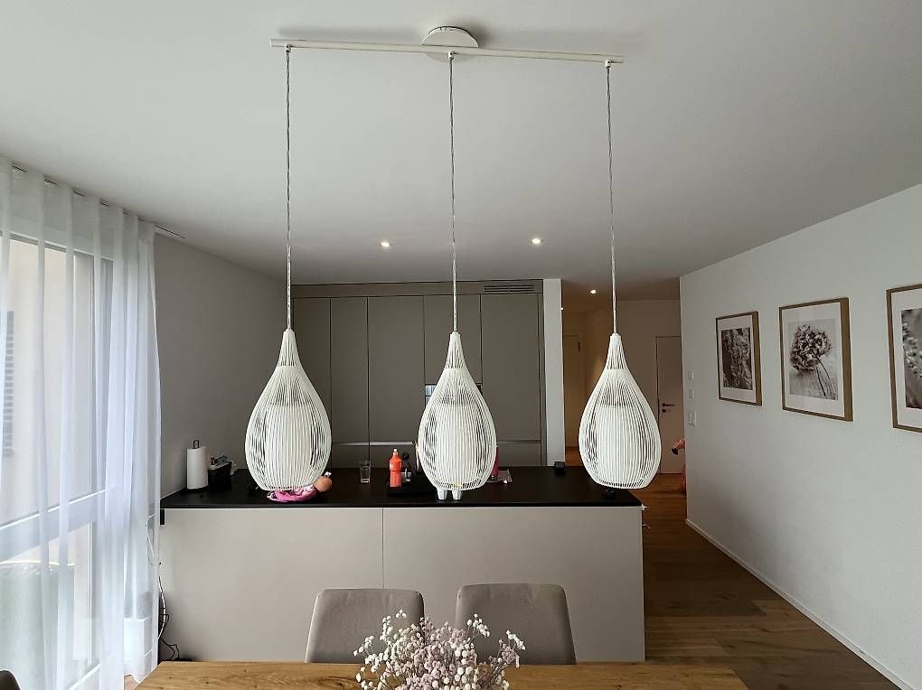 Lampade: Hängeleuchte weiss Metall E27 Leuchtmittel – Usato da Lengnau AG venduto da Heyevo19