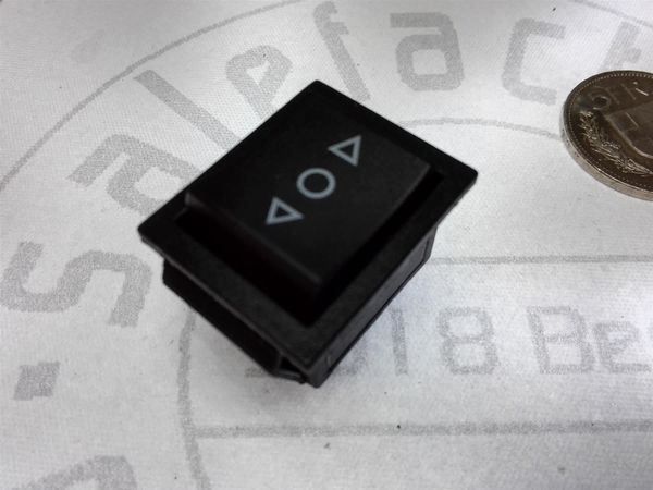 Interruttori: Moment-Wipptaster , schwarz, 250V 16A – Nuovo (secondo la descrizione) da Luzern venduto da Salefactory