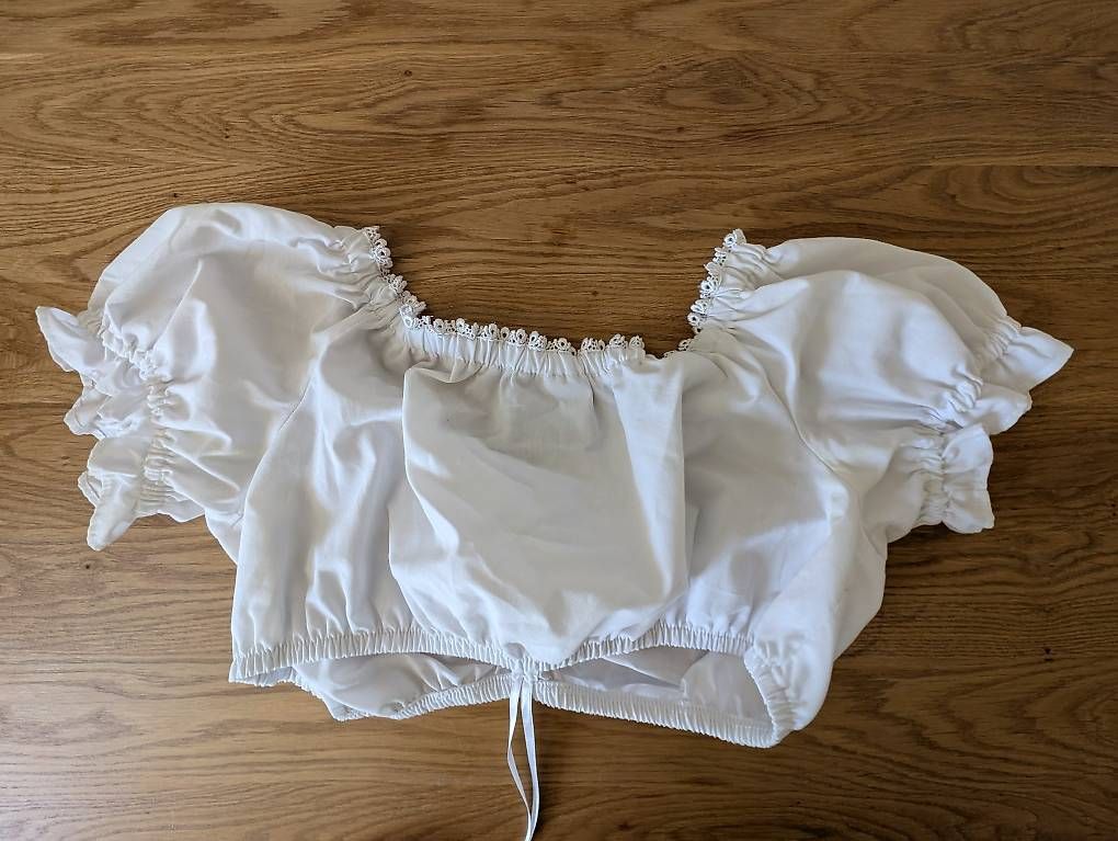 Blusen: Dirndl Bluse – Gebraucht aus Zürich von daj_w7nd 1