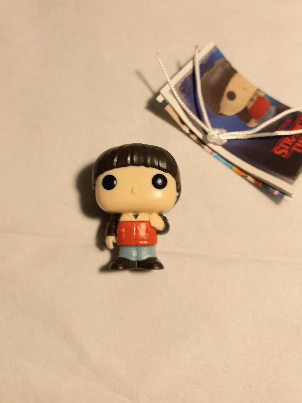 Statuette: !! Stranger Things. WILL BEYERS.!!!  Figurine Kinder – Nuovo e nell'imballaggio originale da Moutier venduto da mus_7vbp