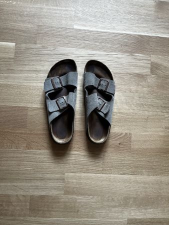 Birkenstöck in schmal in der Grösse 41 & steingrau