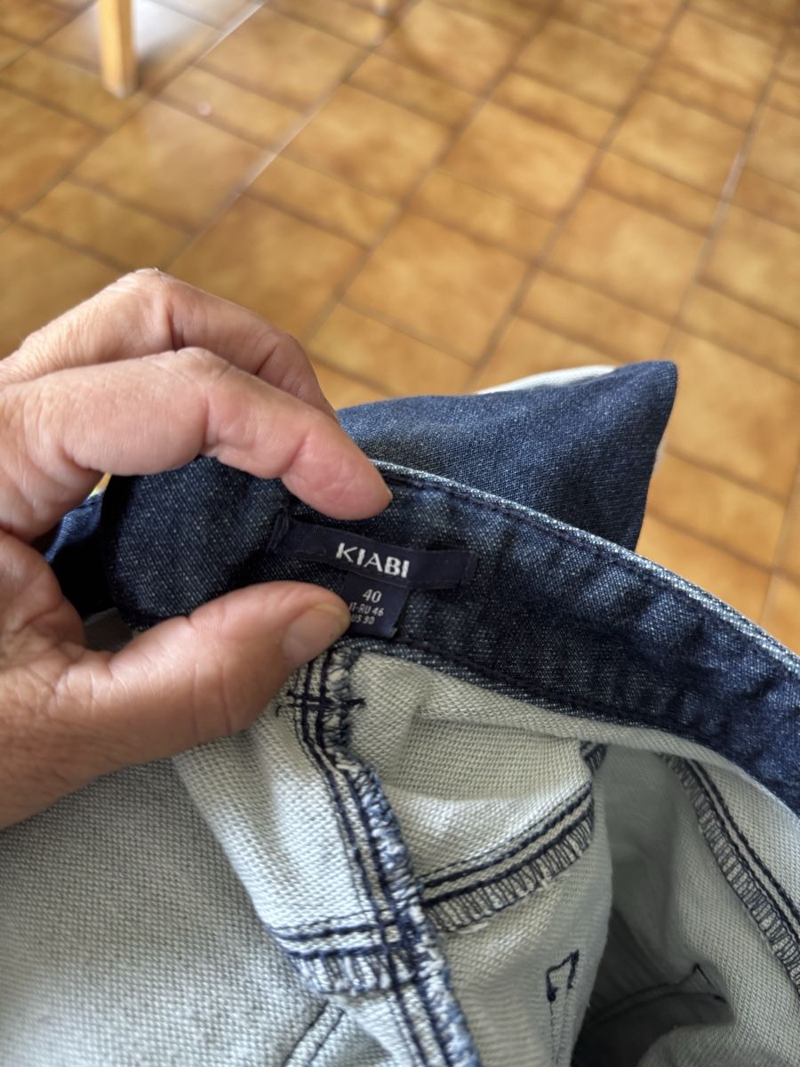 Jeans: Short Kiabi en jean, taille 40 Doryan – Neu (gemäss Beschreibung) aus Veyrier von kimedovapa 2