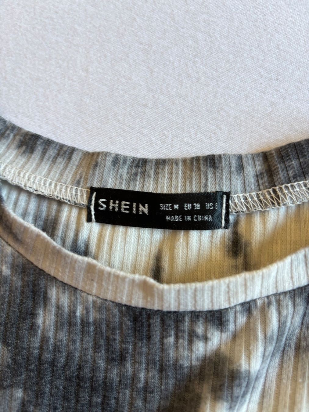 Shein Blouses, T-shirts & Tops: Oberteile – D'occasion à Luzern par julopaji 1