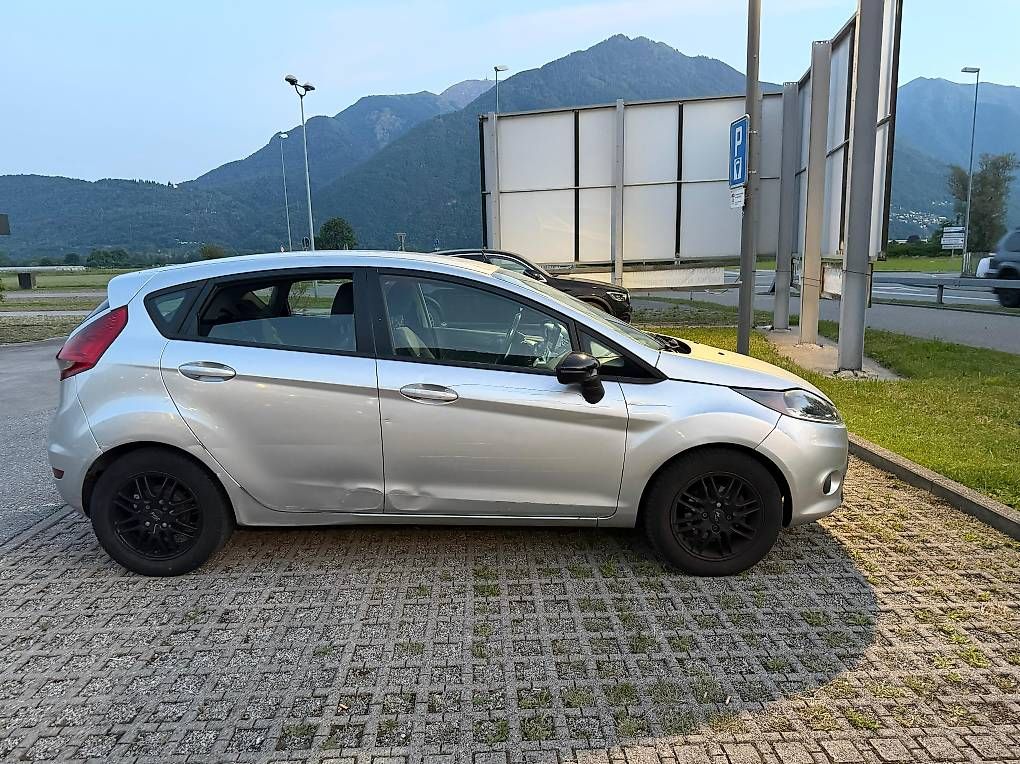 Automobili: Ford Fiesta 1.4 TDCi per EXPORT – Usato da Gordola venduto da Cortesnik