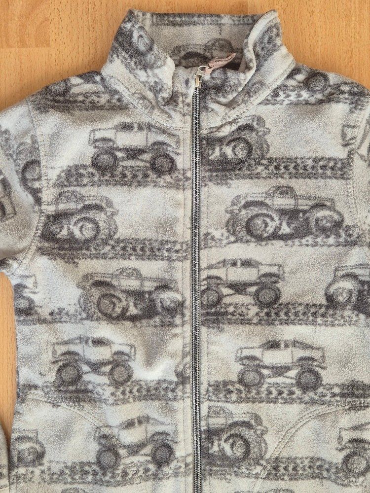 Giacche & Cappotti: Warme Fleecejacke mit Monstertrucks, Grösse 128 – Usato da Buttisholz venduto da sico20 1