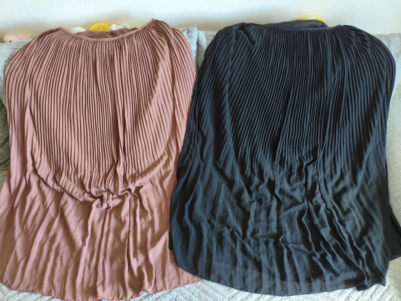 Lotti di vestiti: Lot de 2 jupes longues L – Usato da Lausanne venduto da IseeIceasCream