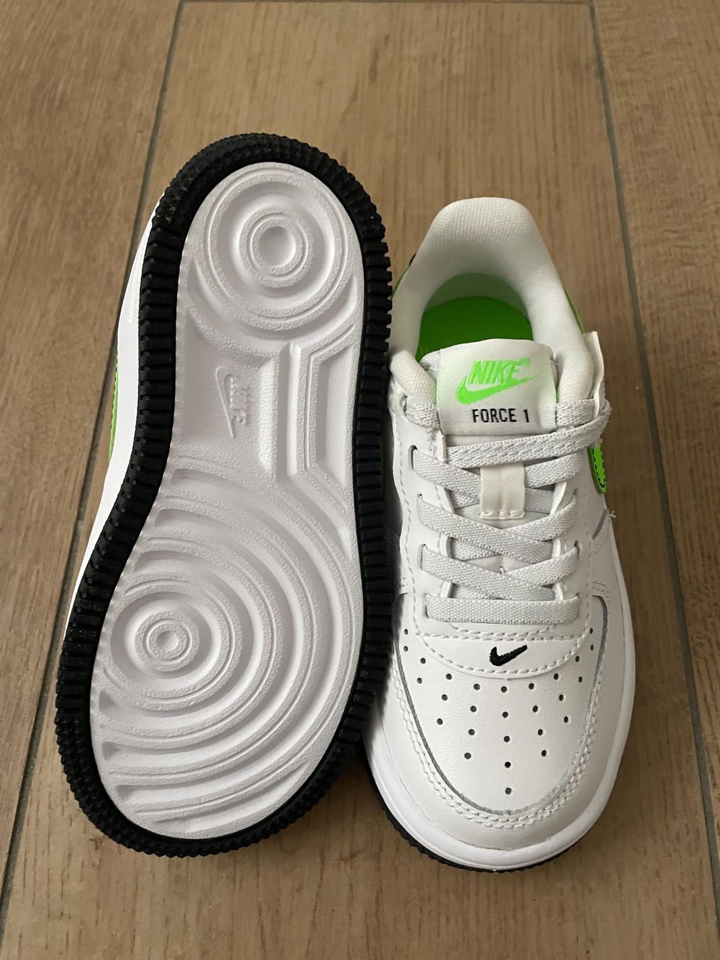 Nike Schuhe für Jungen: Nike Force 1 Easyon Gr. 26 NEU – Neu und originalverpackt aus Waltenschwil von hansnine 4