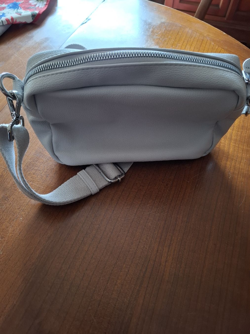 Sacs femmes:  borsetta beige Carpisa – D'occasion à Viganello par sor_dcq8 2