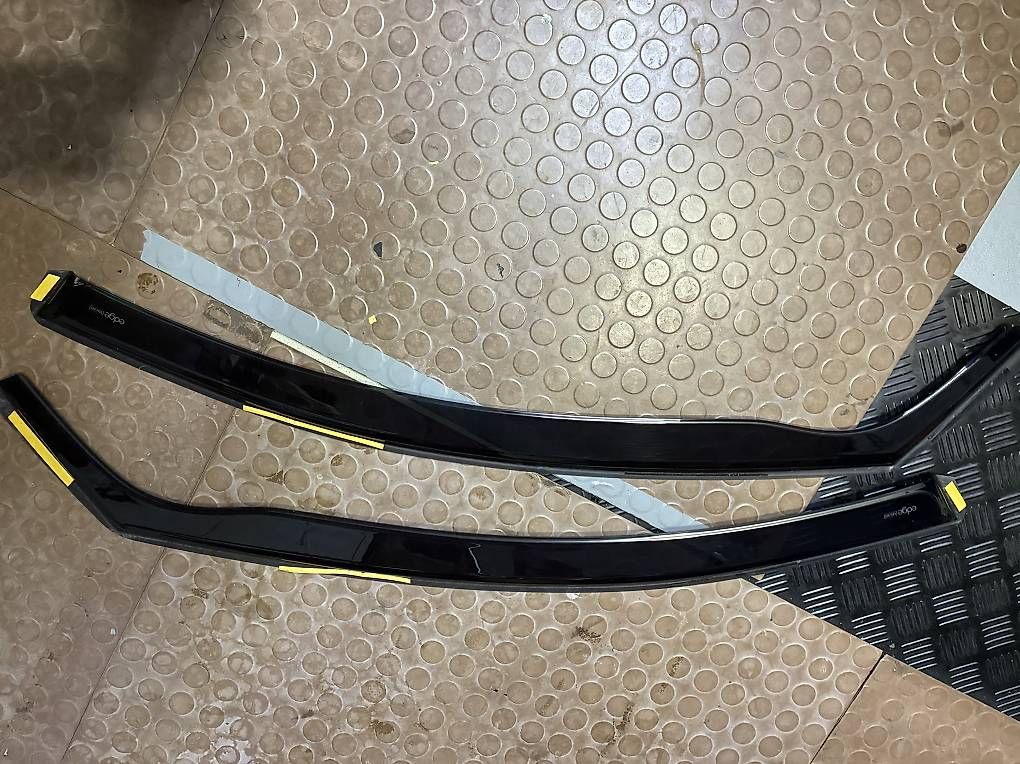 Accessori per altri veicoli: Ford Kuga Windabweiser – Usato da Emmenbrücke venduto da Wir5 3