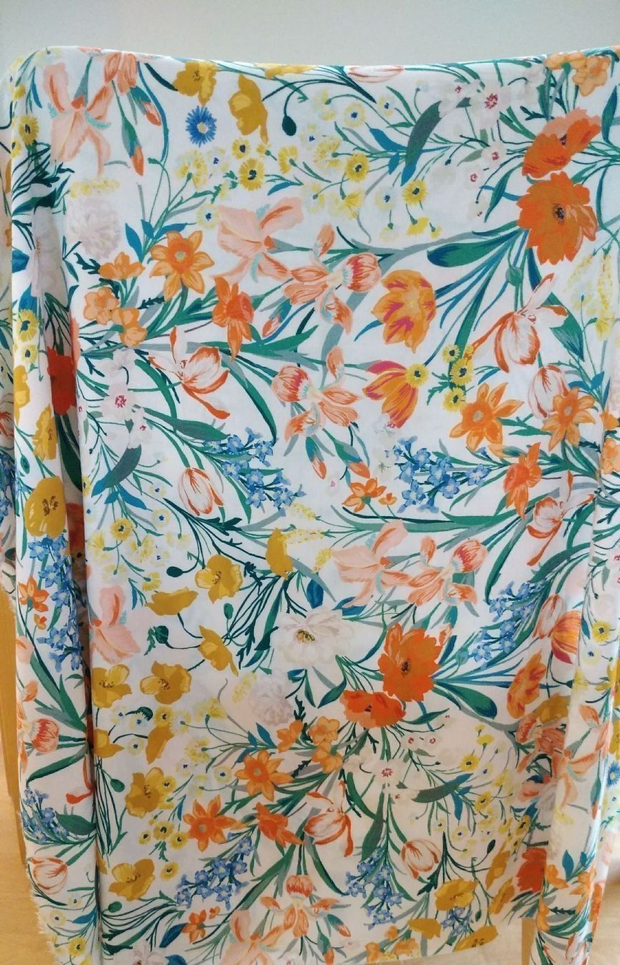 Tessuti: Blumenmotiver Stoff. 1m.20cm. – Nuovo (secondo la descrizione) da Winterthur venduto da losa_p966 2