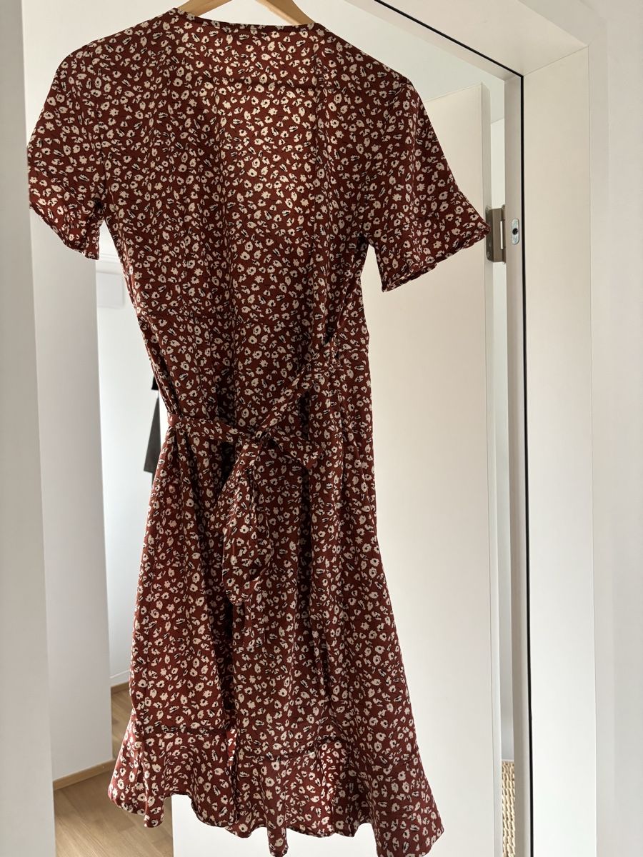 Only Vestiti: Wickelkleid Only Grösse 36 – Usato da Bern venduto da Enaywi 1