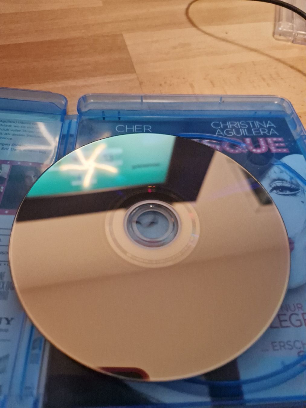Alle DVDs: BURLESQUE Bluray – Gebraucht aus Zürich von Arianco 3