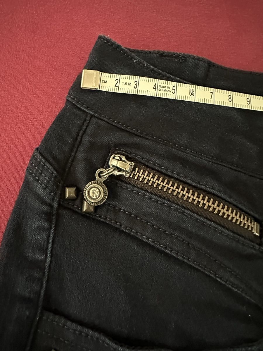 Freeman T. Porter Pantaloni: Jeansshort von Freeman T. Porter – Usato da Wohlenschwil venduto da Richard2011 2
