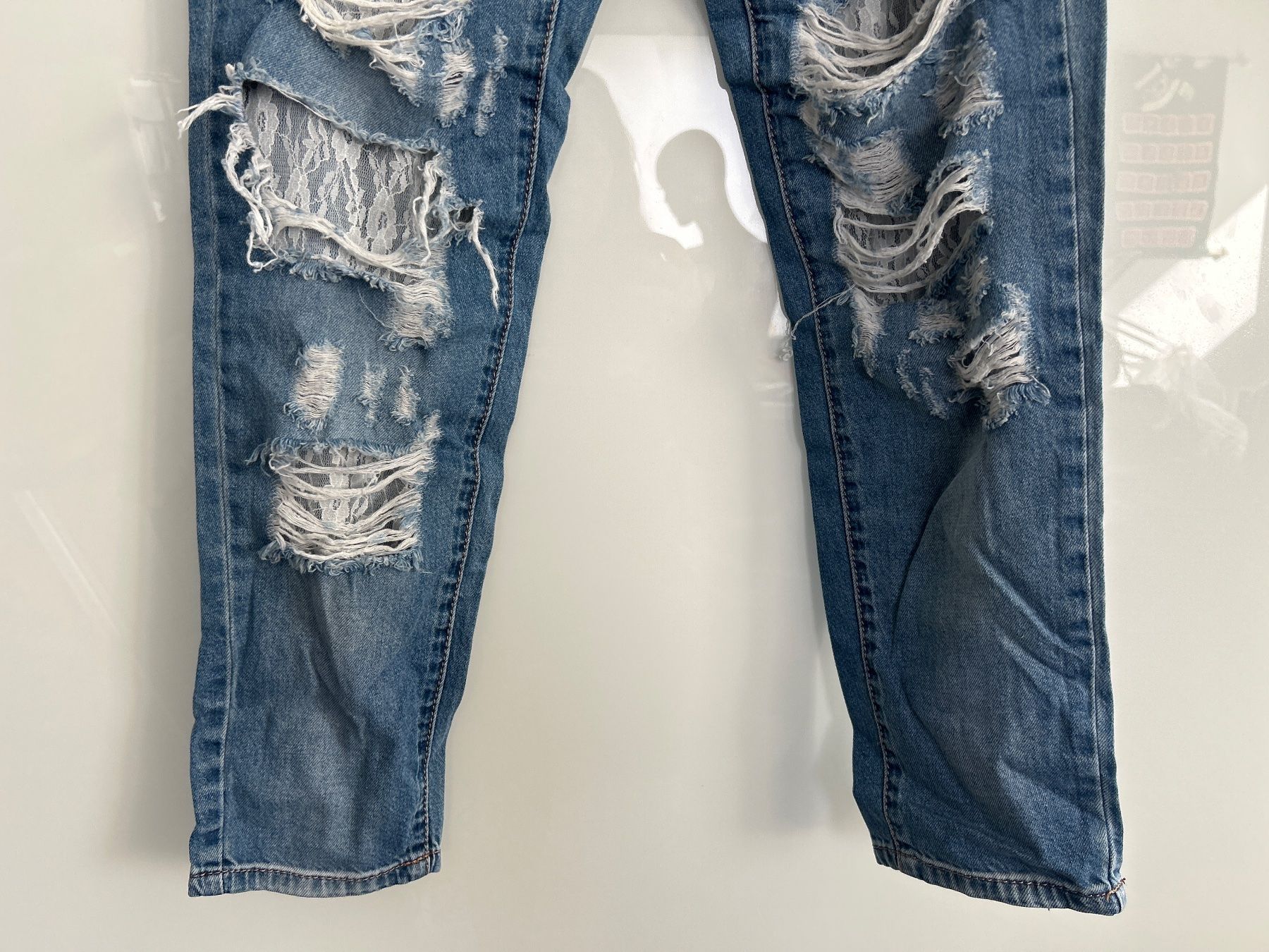 Jeans: Jeans Hose trending mit Spitze Gr L Neu – Neuf avec emballage d'origine à Regensdorf par Spyke55 2