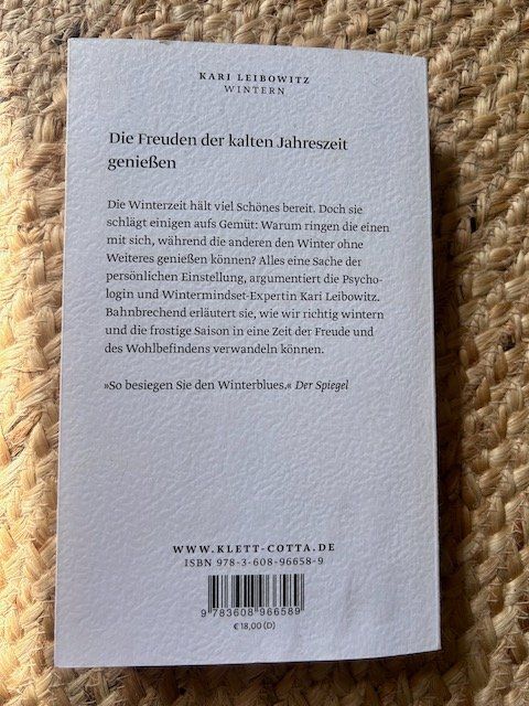 Libri: "Wintern" von Kari Leibowitz – Nuovo (secondo la descrizione) da Winterthur venduto da The_Dragonfly 1