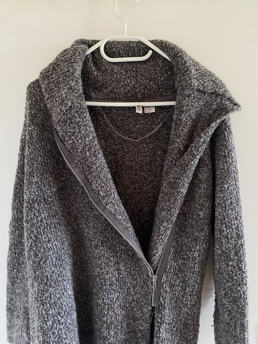 H&M Giacche: Warme Strickjacke mit Kragen – Nuovo (secondo la descrizione) da Oberdiessbach venduto da cor_2nrl 1