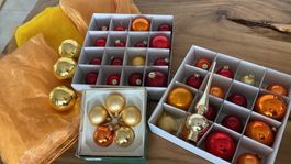 Weihnachtskugeln rot gold orange