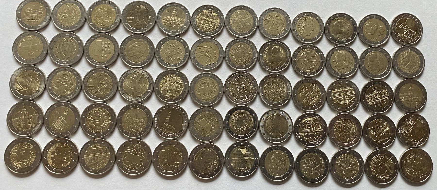 60 Pièces de 2 Euros divers pays voir photos (Neu (gemäss Beschreibung ...