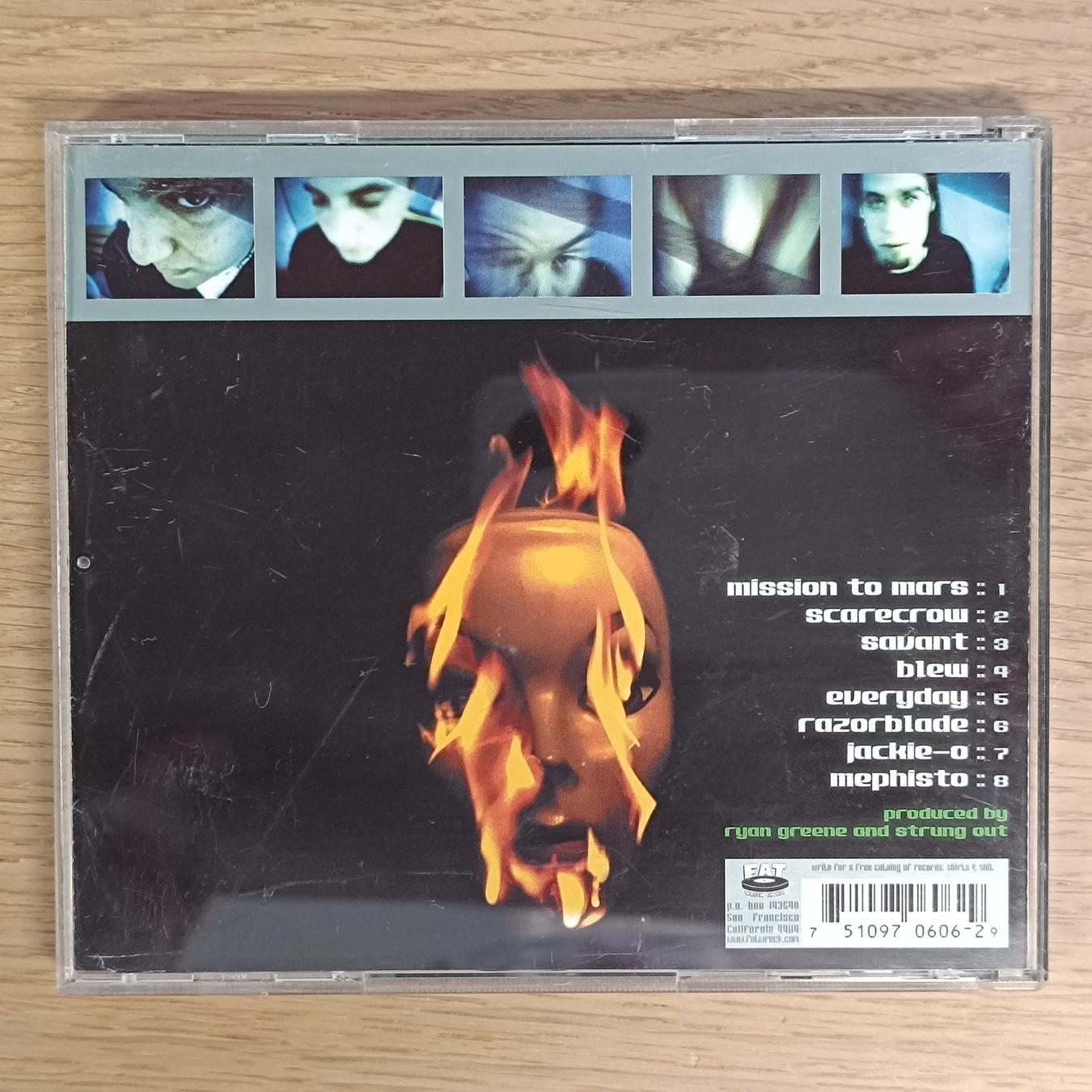 Strung Out - The Element of Sonic Defiance CD, D22 (Usato) a Sessa per CHF  4.95 – con consegna | Acquista su Ricardo