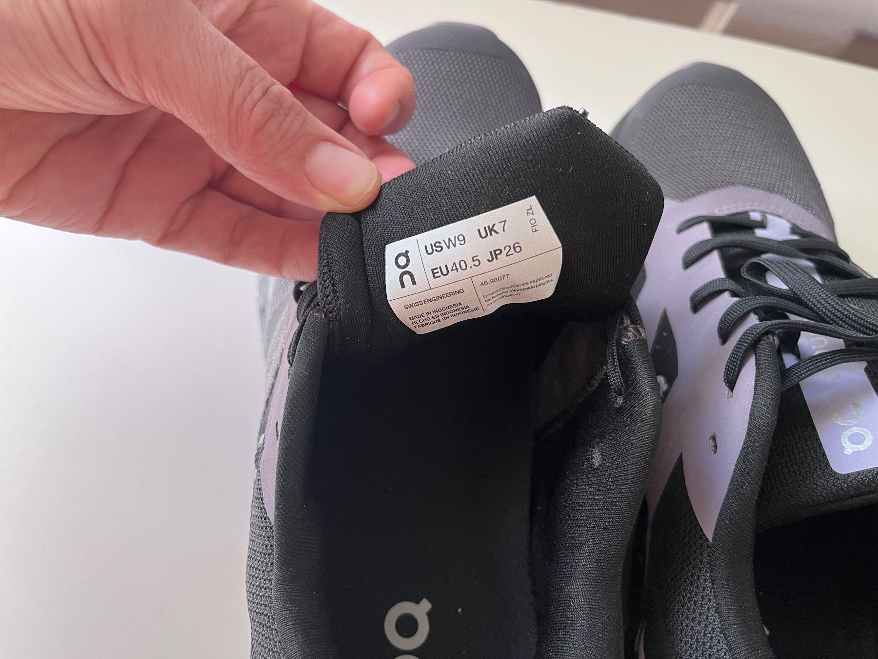 On Damenschuhe: ON Cloudtec – Gebraucht aus Tuggen von bin_pg9d 2