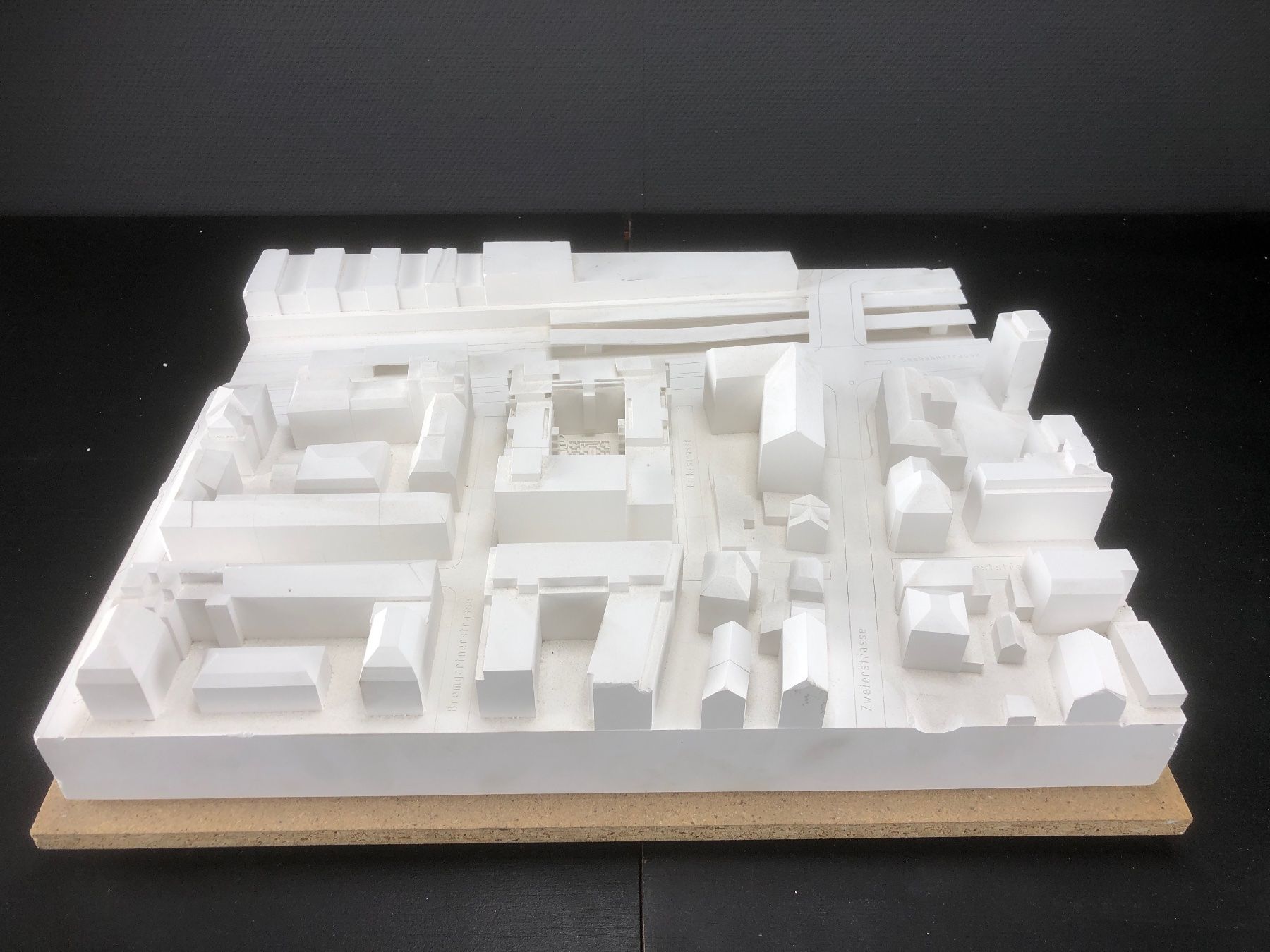 Kit di modellismo & Modellini statici: Zürich Seebahnstrasse, Architekturmodell, Gips – Usato da Laufenburg venduto da industrial-silence