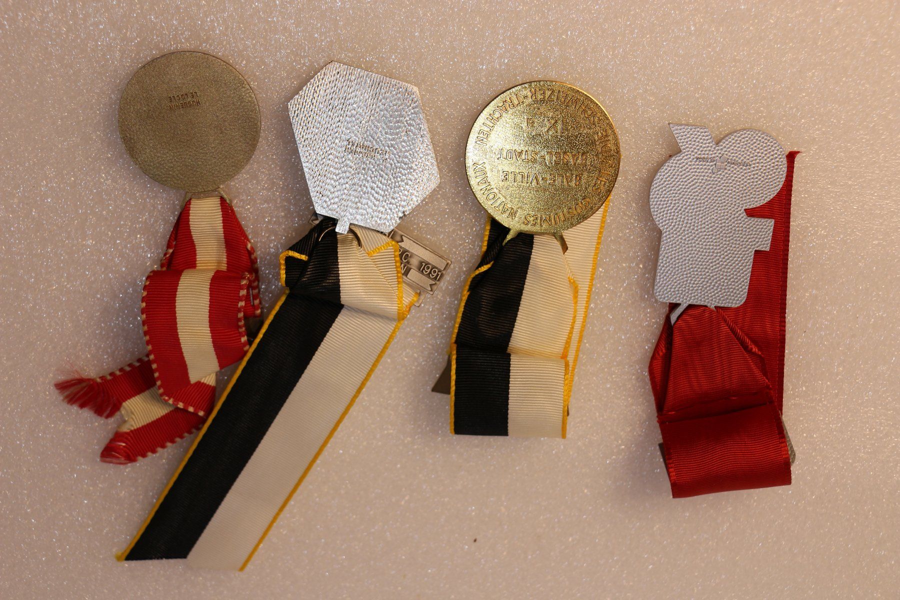 Medaillen: Diverse Orden-/Medaille – Gebraucht aus Corminboeuf von antikerverkauf 1