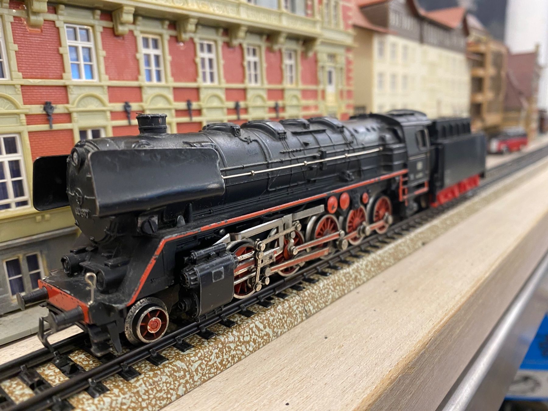 Märklin Modelleisenbahnen: Märklin 3047 DB BR 44 TELEX OVP – Gebraucht aus Lupsingen von New-Haven