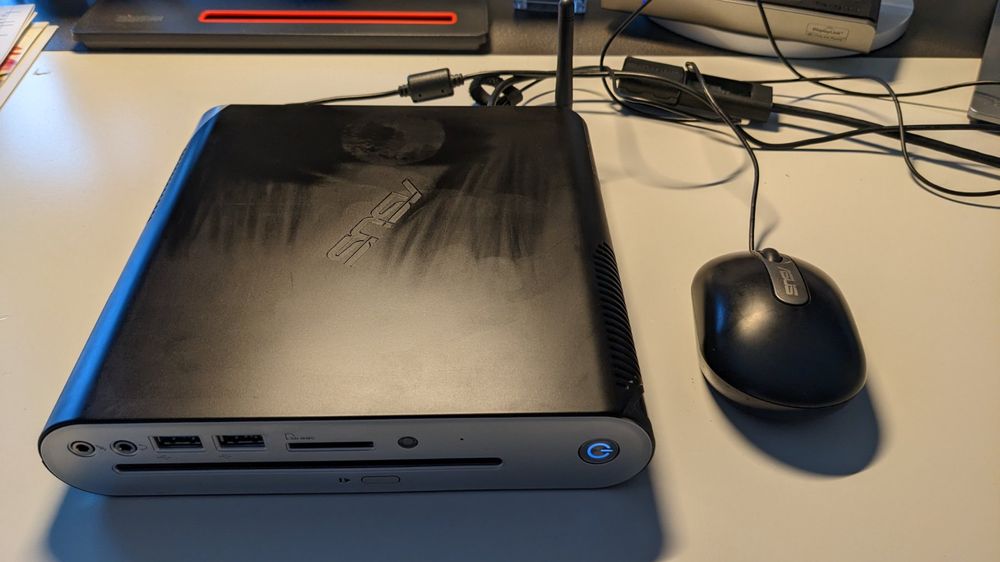 Asus Eee Box EB1505 PC mit Linux Mint (Gebraucht) in für CHF 35 – mit ...