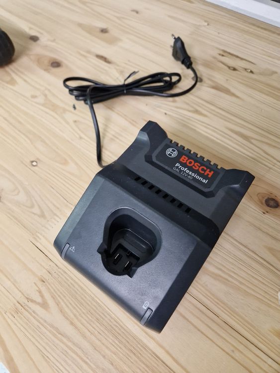 Ladegerät - Bosch Professional GAL 12V-40 | Kaufen auf Ricardo