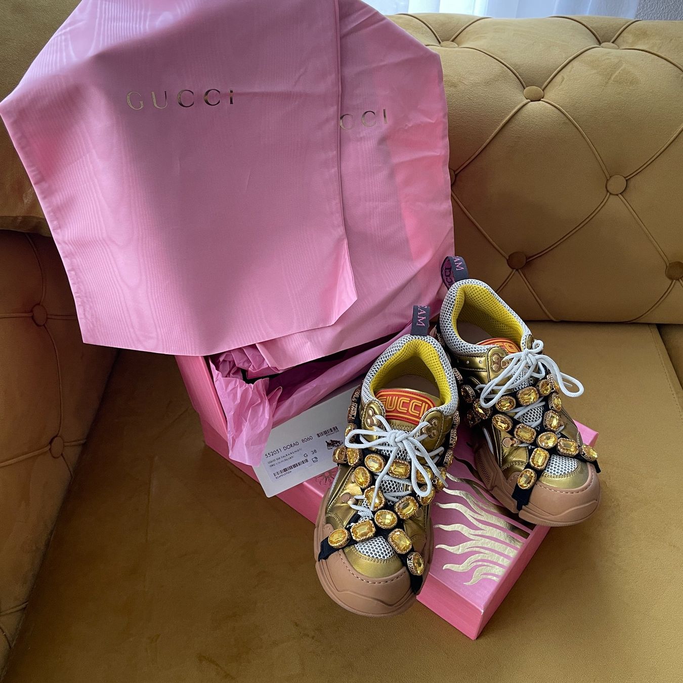 Scarpe da donna: Gucci Flashtrek Crystals 'Gold' – Usato da Dagmersellen venduto da sheli17 1