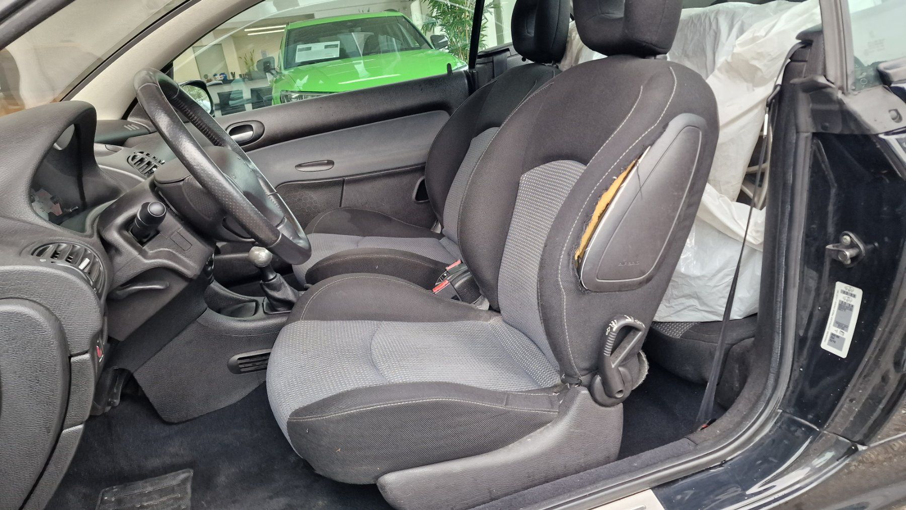 Peugeot Autos: Peugeot 206 2.0 Cabrio – Gebraucht aus Ebnat-Kappel von  6