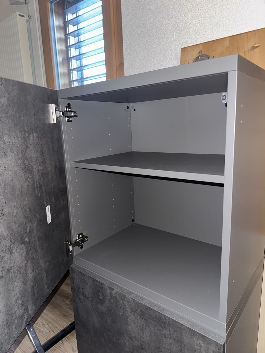 Ikea Scaffali: 2 IKEA BESTA, grau/marmor – Usato da Effretikon venduto da jas_92ls 5
