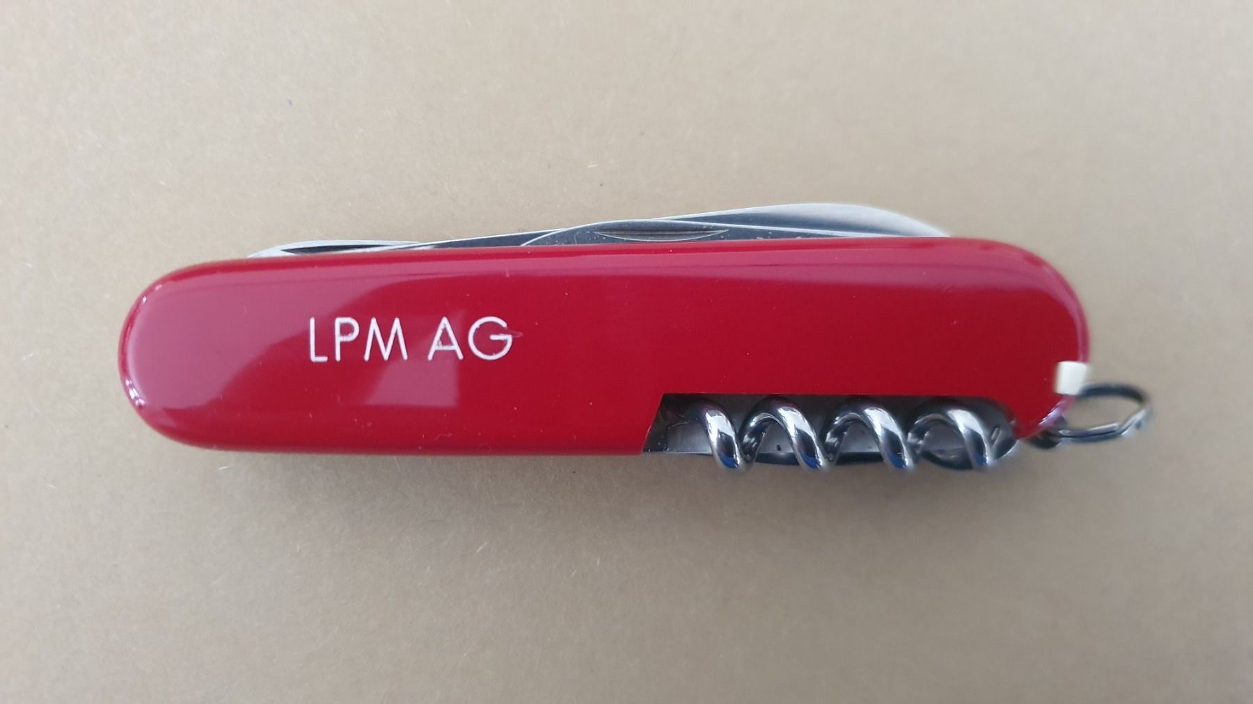 Victorinox Coltelli tascabile: 8 Victorinox Sackmesser mit Logo – Nuovo (secondo la descrizione) da Härkingen venduto da MarianneSi 1