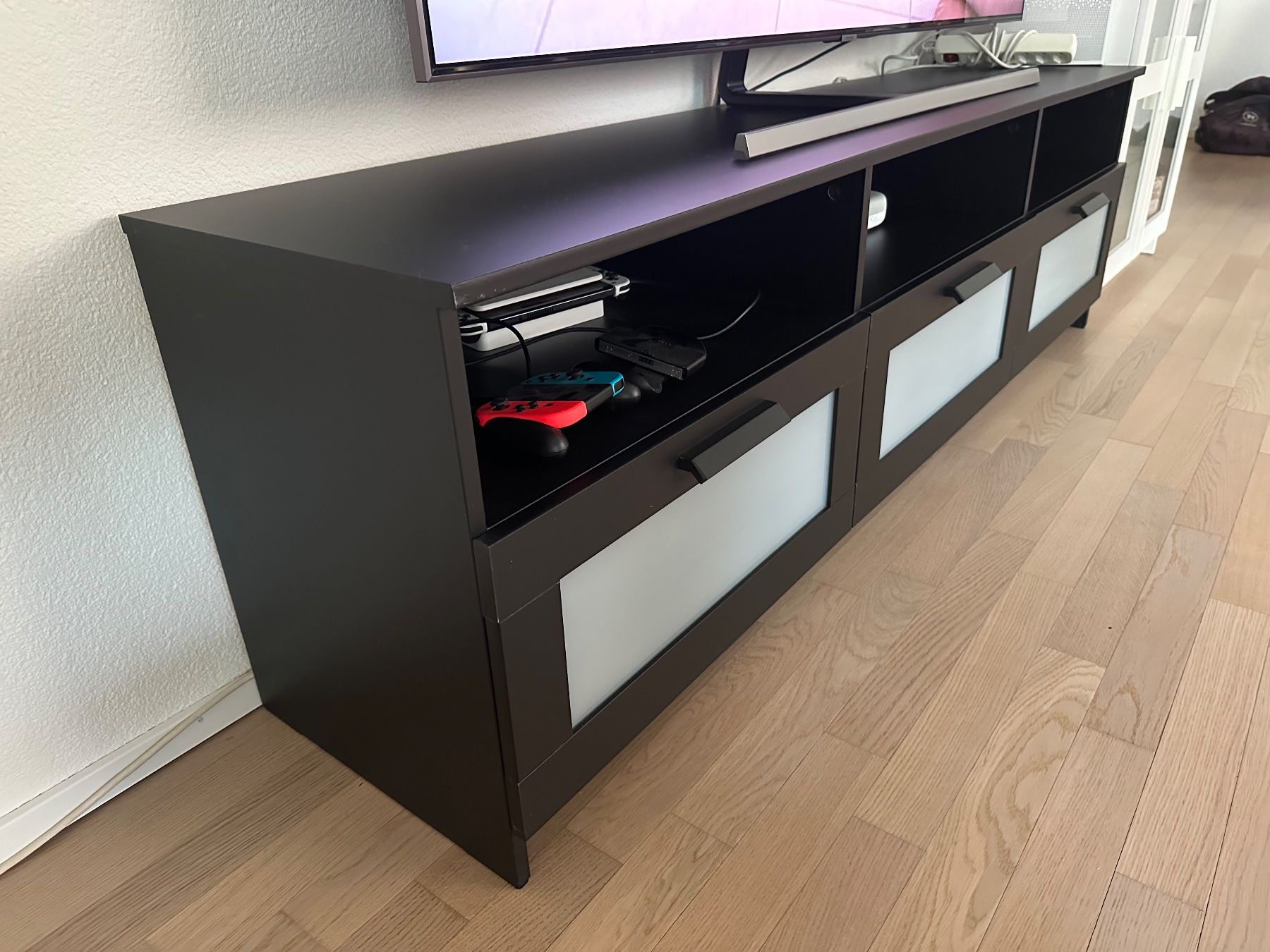 Ikea Mobili TV: Fernsehmöbel TV-Möbel IKEA BRIMNES schwarz – Nuovo (secondo la descrizione) da Turbenthal venduto da Siemis_777 1