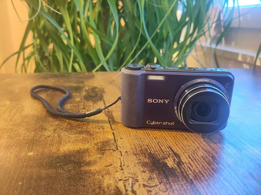 Sony Cyber-shot DSC-HX7V Compact Blanc – 16,2 MP – Zoom 10x – GPS – Occasion