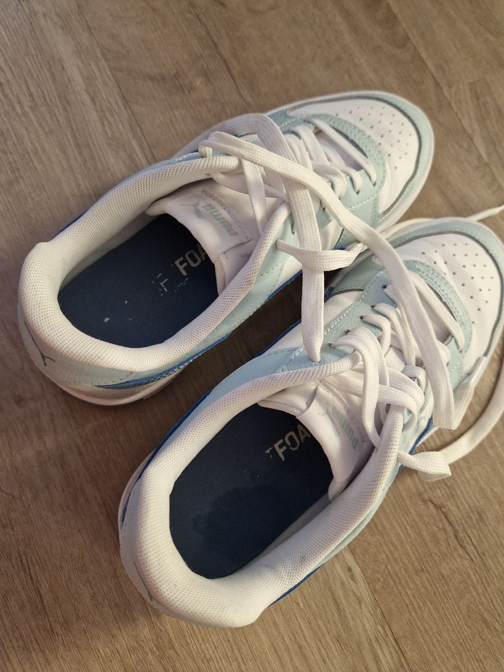 Puma Scarpe da donna: Puma Sneaker Court Point, hellblau/weiss, Gr. 41 – Nuovo (secondo la descrizione) da Uster venduto da lar_9h7q 6