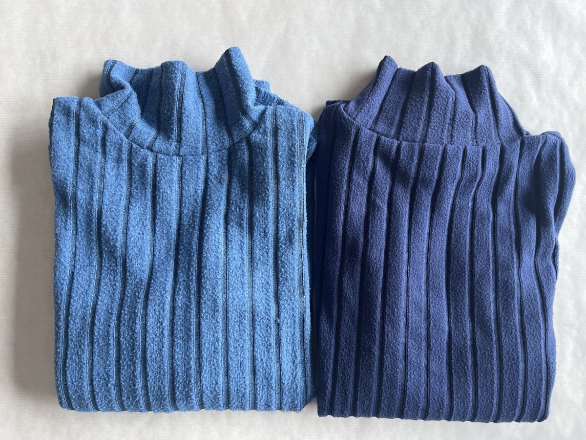 Pulls & Sweat-shirts: Rollkragenpullover gerippt blau und hellblau 140 – D'occasion à Horw par Pem1278