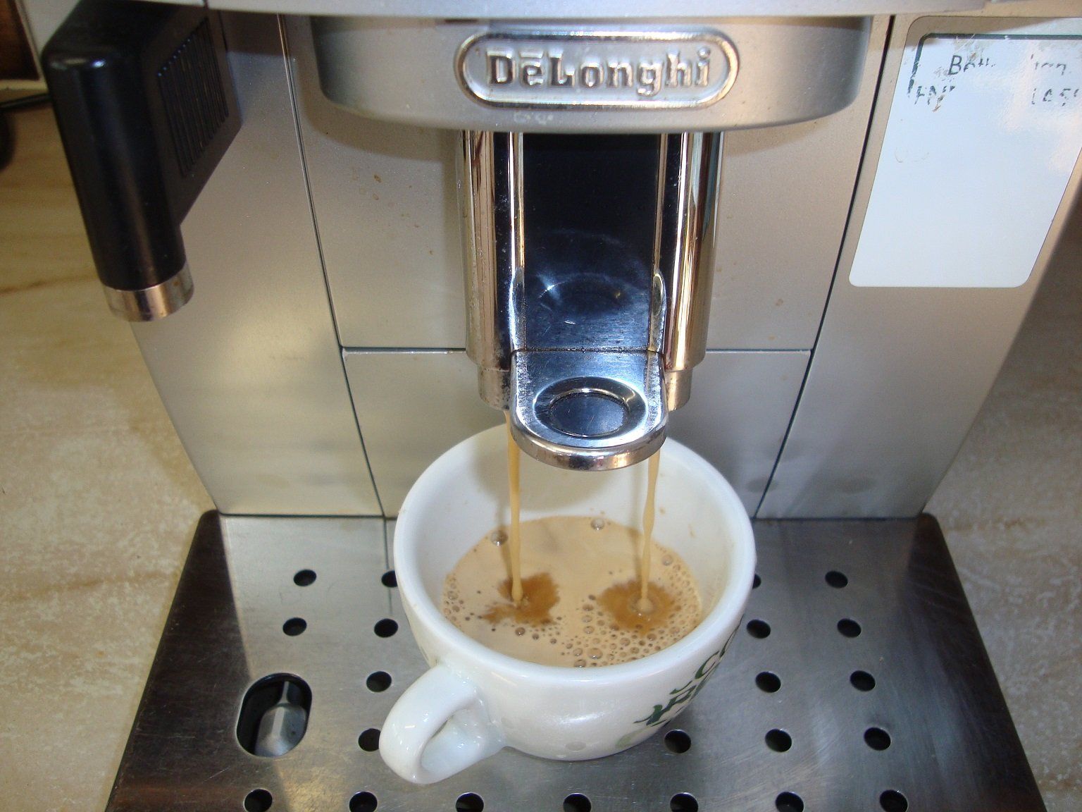 De'Longhi Kaffeemaschinen & Espressomaschinen: Delonghi ECAM22.360 Kaffeevollautomat – Gebraucht aus Jona von Moster01 7